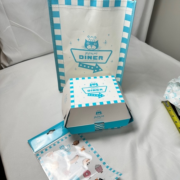 Authentic Jellycat Diner FAO Schwarz Playful Set Hamburger Box and Stickers - Picture 3 of 9